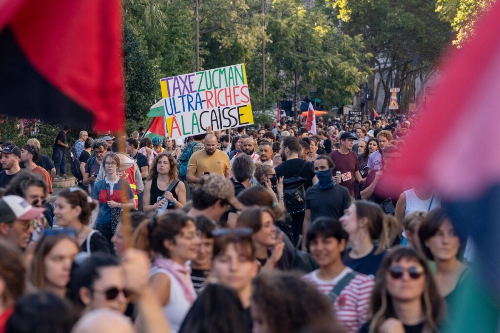 政治的行き詰まりのフランス、富裕層増税が突破口か－各勢力が大合唱 - Bloomberg