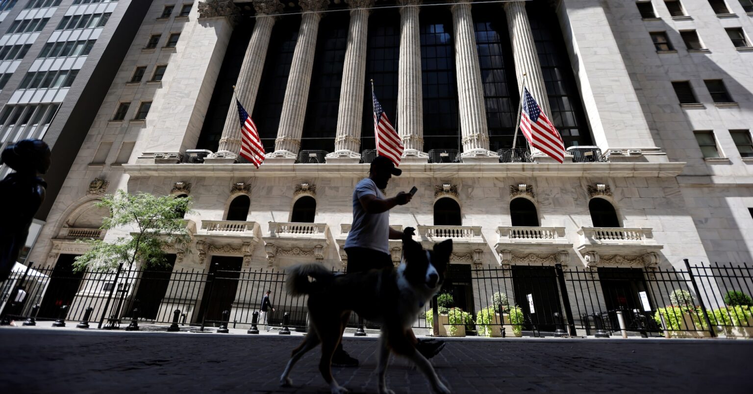 米国株式市場＝3指数が続伸、月間・四半期でも上昇　政府閉鎖警戒も | ロイター