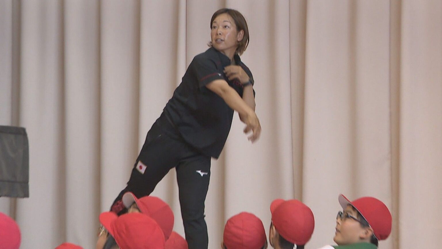 東京五輪・女子ソフトで金 原田のどかさん(岡山南高校出身)が小学生にスポーツの楽しさ伝える | KSBニュース | KSB瀬戸内海放送 東京五輪・女子ソフトで金 原田のどかさん(岡山南高校出身)が小学生にスポーツの楽しさ伝える | KSBニュース | KSB瀬戸内海放送