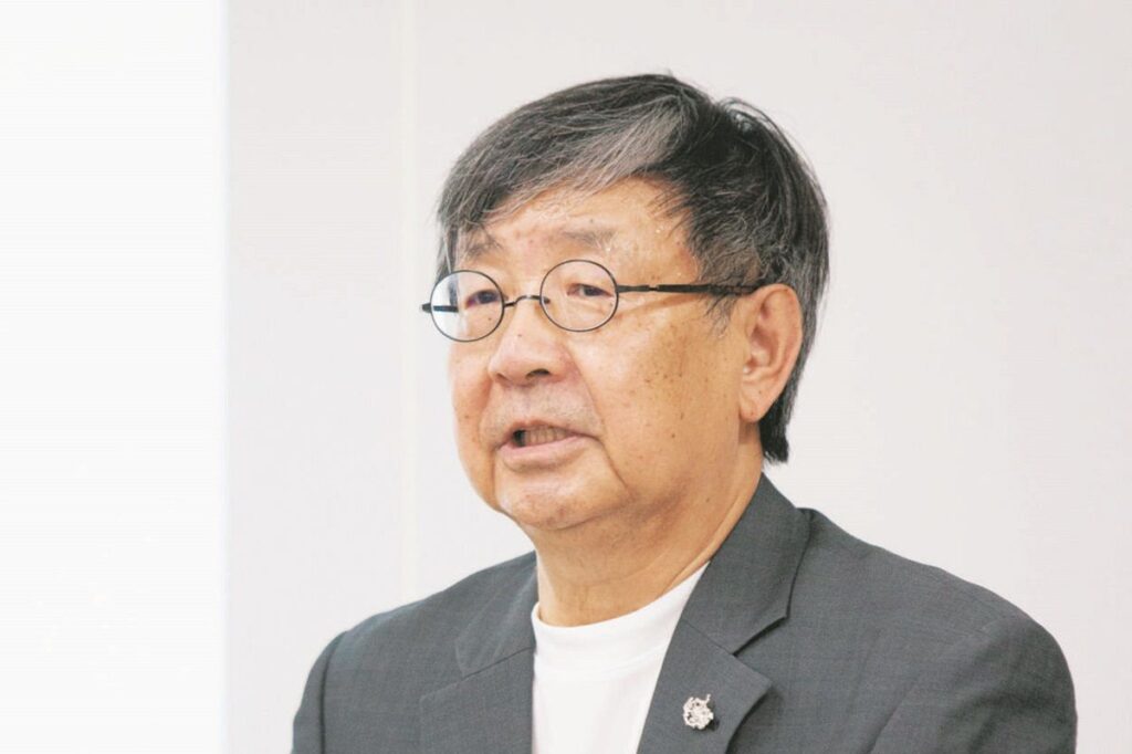 「葬法について都が積極的に提起してもいいのでは」と話す二村祐輔さん＝東京都内で