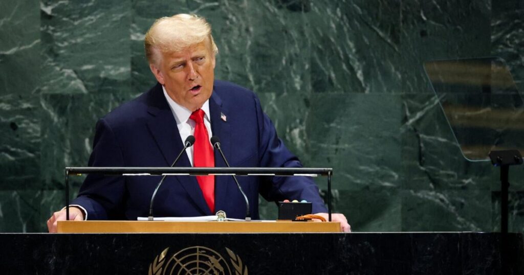 ギリシャでのドナルド・トランプの報告における国連へのスピーチで：「囚人の54％が移民です」