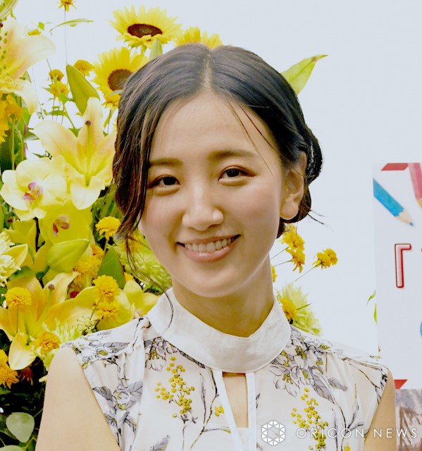 ABCテレビ東留伽アナ、初応募で「二科展」入選　「まさか…」仏アート留学経験　「美しい」「ミュシャみたいですね」 | ORICON NEWS | 国内海外のニュース