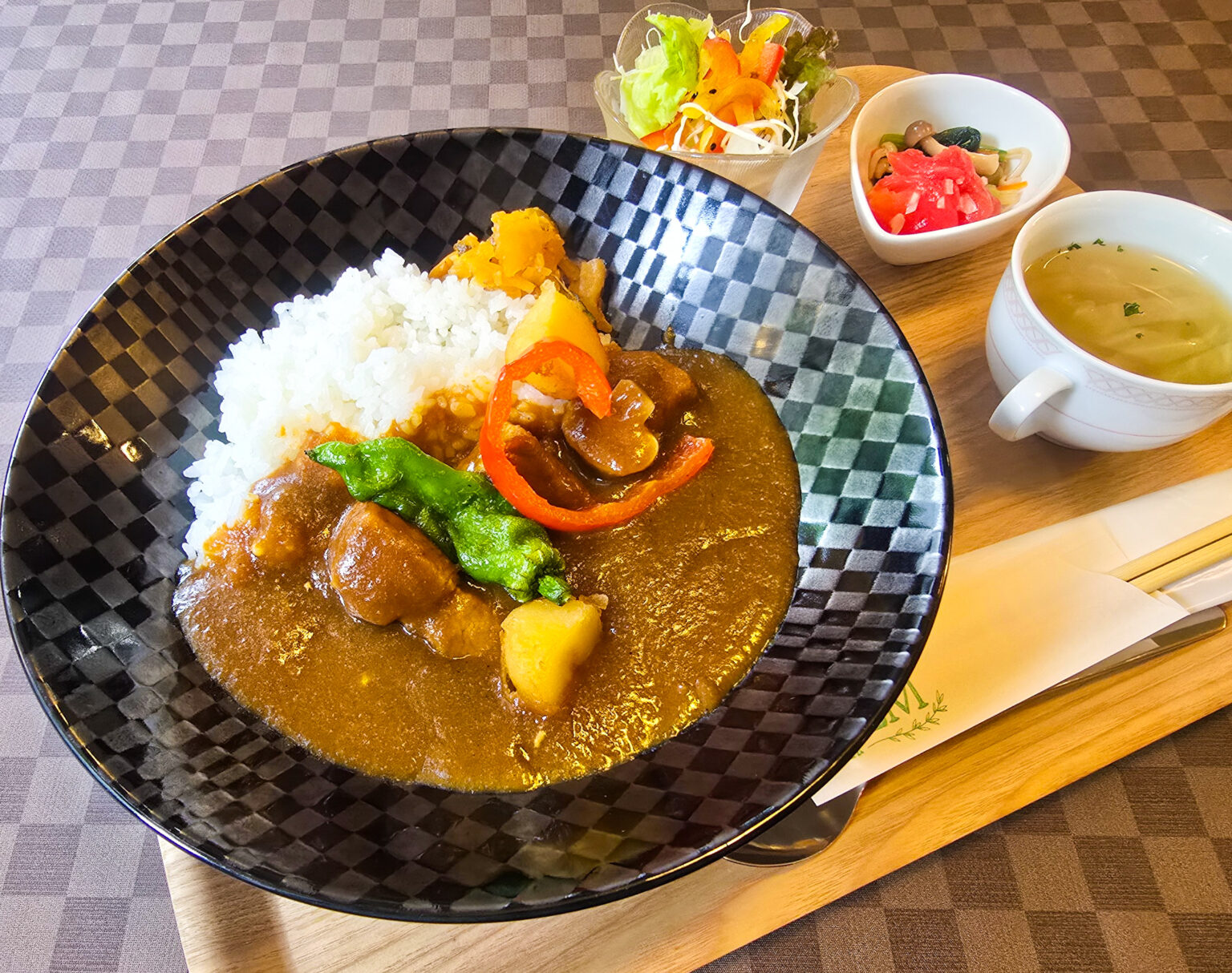 ［オープン］アットホームなお店「カジュアルレストランGEM」鳥取商工会議所ビル1階 | 鳥取マガジン