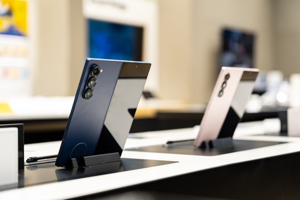 次期「Galaxy Z Fold8」は2種類？ 1つはワイドタイプか | GetNavi web ゲットナビ