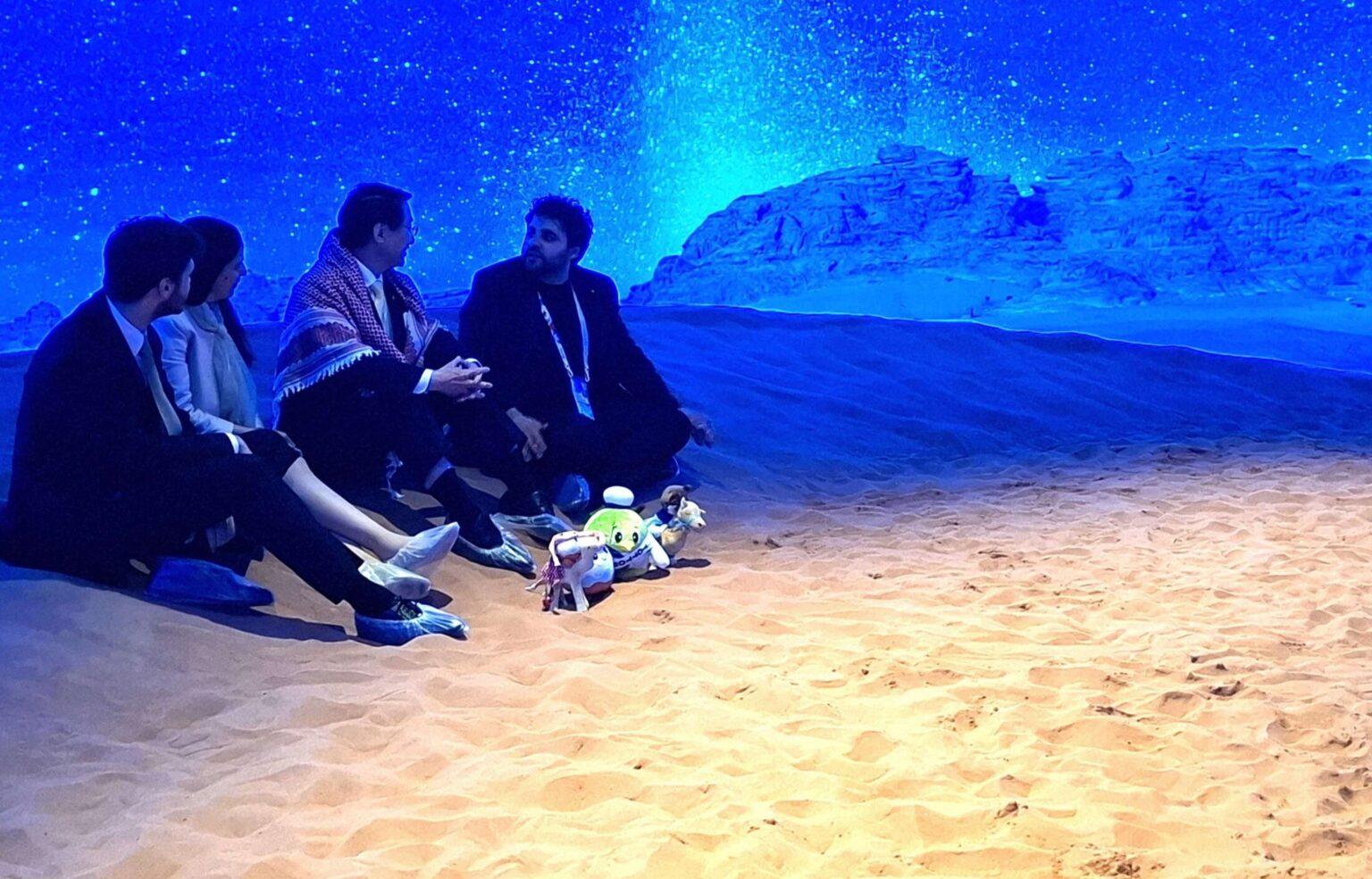万博ヨルダン館の赤い砂を鳥取県が引き取り 映画「SW」ロケ地、砂同盟で観光活用（日本海新聞） - Yahoo!ニュース - Yahoo!ニュース