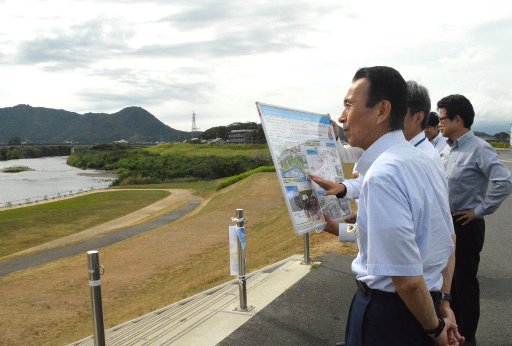 静岡県知事の「移動知事室」スタート 地域と対話、初回は県東部7市町を視察（静岡新聞DIGITAL） - Yahoo!ニュース - Yahoo!ニュース