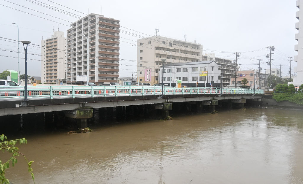 【台風15号】「巴川の氾濫注意を」夕方、清水港満潮で警鐘 静岡大防災総合センター長（静岡新聞DIGITAL） - Yahoo!ニュース - Yahoo!ニュース