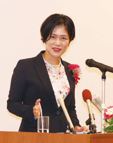 【山口県】［県知事選］保守分裂か？有近県議（柳井市）が出馬表明 山本前知事のめい、1人で会見に臨む（日刊新周南） - Yahoo!ニュース - Yahoo!ニュース