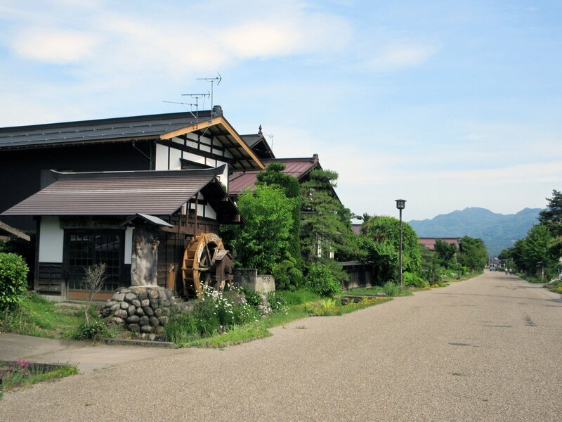 宿場町へタイムトリップ「道の駅 たくみの里 豊楽館」　地産フルーツに舌鼓! 体験工房は20以上ある里山テーマパーク【群馬県みなかみ町】（BRAVO MOUNTAIN）
