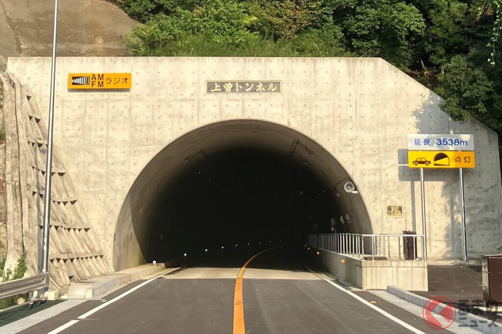 茨城県桜川市と石岡市が整備を進めてきた上曽（うわそ）トンネル。桜川市真壁町山尾から石岡市上曽までを繋ぎ、全体延長は5.58kmとなっています