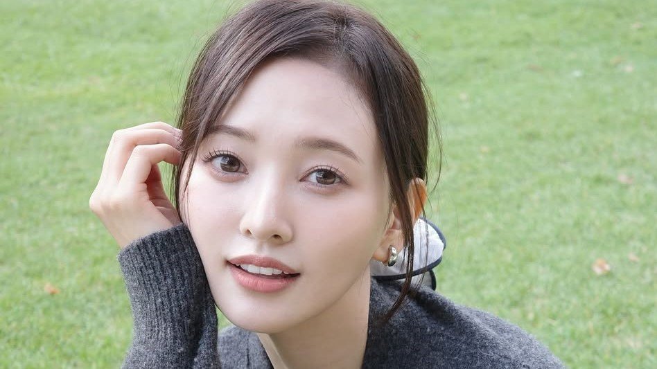 兒玉遥 フランスのパリやニース旅行を満喫!キャミワンピ姿で海で大はしゃぎ＆ジェラート堪能も…再びパスポート盗難被害に（めざましmedia） - Yahoo!ニュース