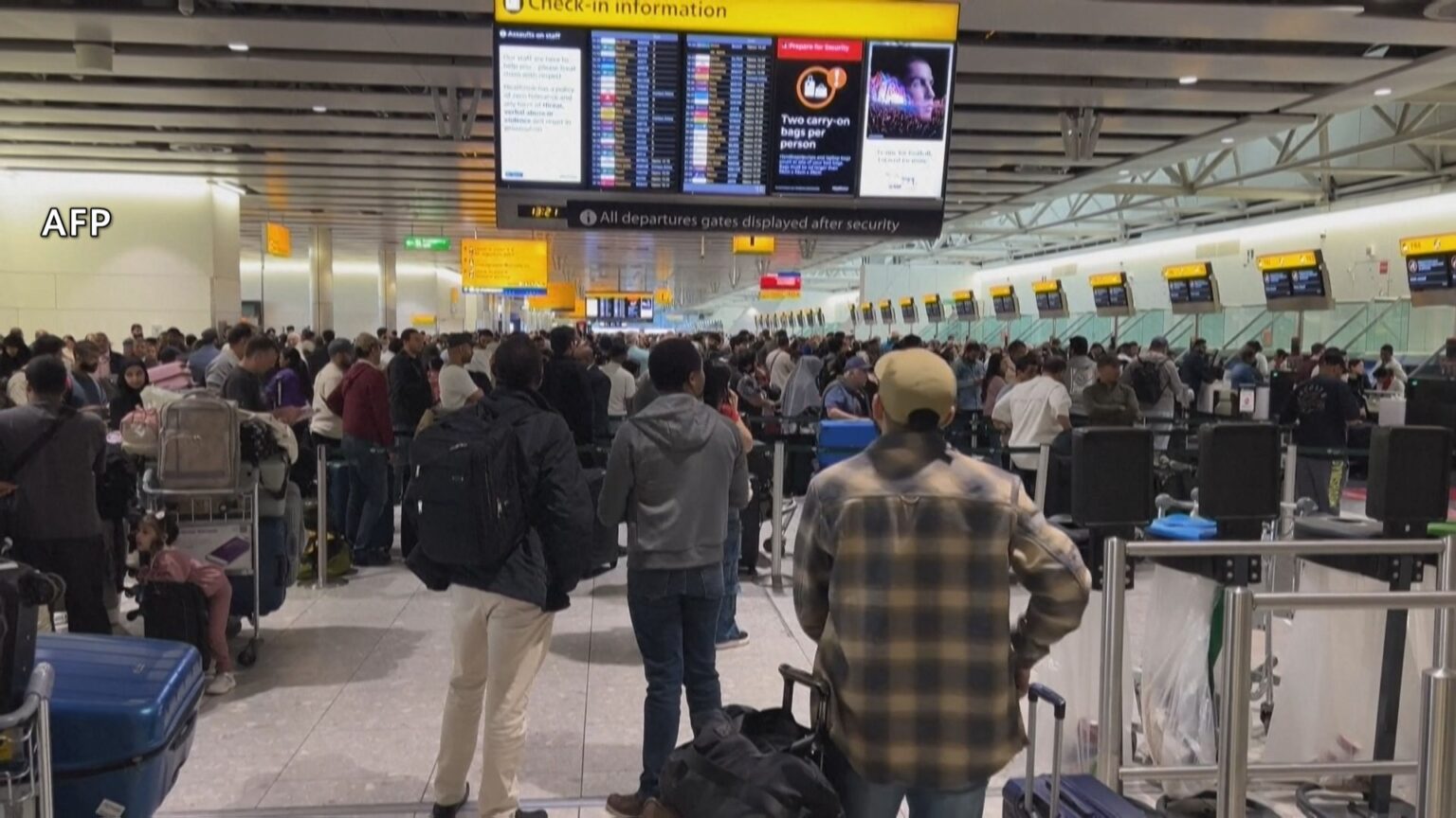 イギリス・ヒースロー空港などヨーロッパの複数の主要空港でシステム障害　遅延や欠航が発生　搭乗システム扱う会社にサイバー攻撃（TBS NEWS DIG Powered by JNN）