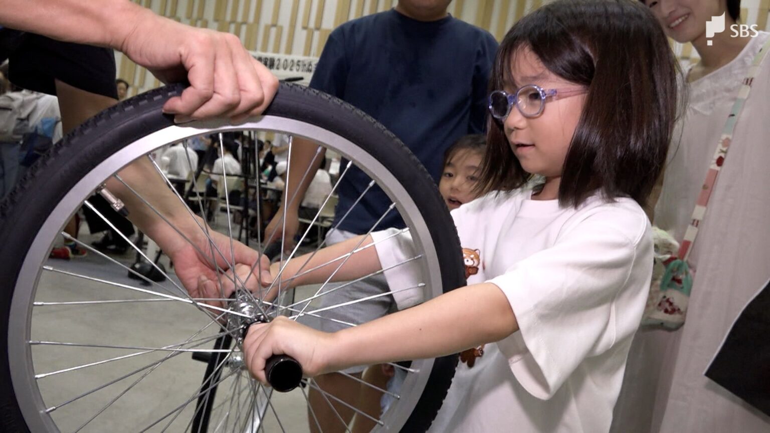 科学の魅力を身近に 子どもから大人まで夢中の科学実験体験会=静岡・沼津市（静岡放送（SBS）） - Yahoo!ニュース