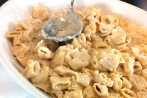 大阪・関西万博イタリア館 エミリア=ロマーニャPRウィークでフェラーリとドゥカティ展示!旅行関係者注目のプレゼン開催1