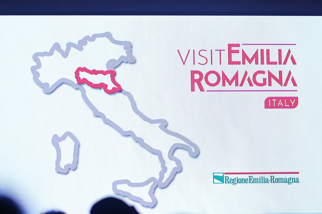 大阪・関西万博イタリア館 エミリア=ロマーニャPRウィークでフェラーリとドゥカティ展示!旅行関係者注目のプレゼン開催5