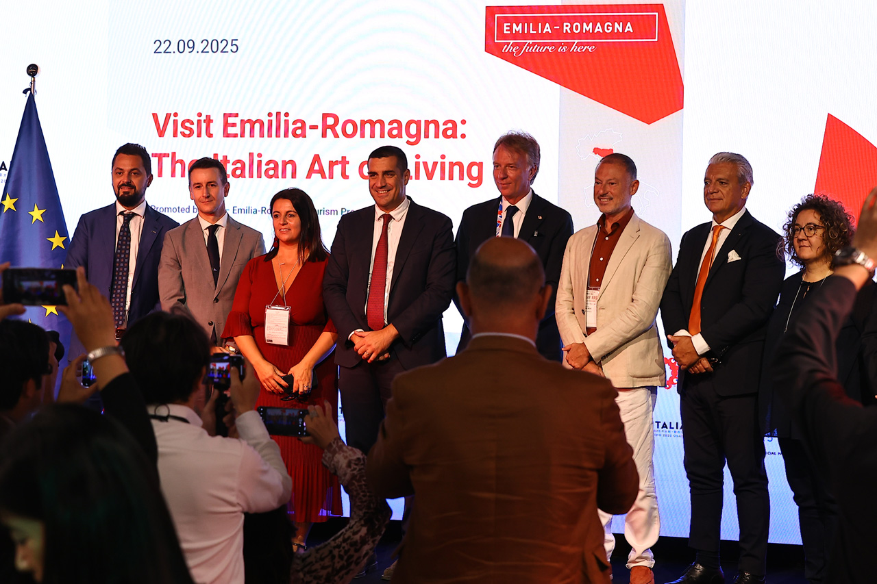 大阪・関西万博イタリア館 エミリア=ロマーニャPRウィークでフェラーリとドゥカティ展示!旅行関係者注目のプレゼン開催16