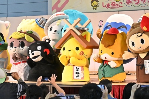 「しまねっこまつり」ご当地キャラ、松江に大集合だにゃ！ 県内外の１万2000人が来場 くまモン、ひこにゃん、ぐんまちゃんら２０キャラ共演 島根県（山陰中央新報） - Yahoo!ニュース - Yahoo!ニュース