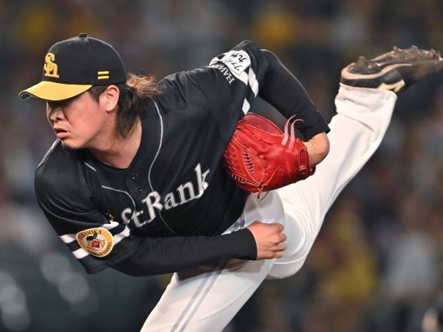ソフトバンクに現れた“27歳の怪物”「じつはボディビルダー目指していた」現地記者も驚いた…160キロ守護神が激変するまで「ここまで人間変わるとは…」（Number Web） - Yahoo!ニュース