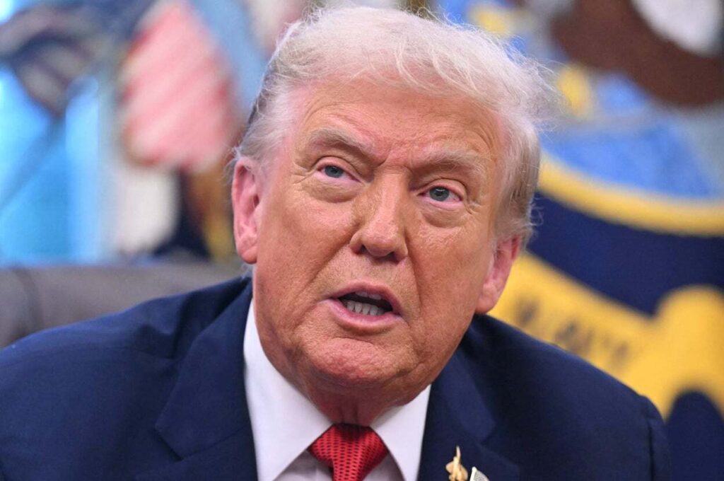 トランプ大統領、バイデン氏をまたも嘲笑。今度はホワイトハウスで……→支持者からも批判「明らかにやりすぎ」 - Yahoo!ニュース