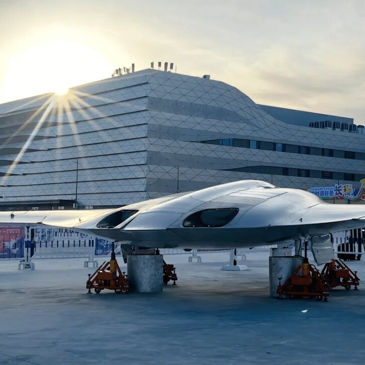 トランプも真っ青⁉ 中国がお披露目した「謎のステルス全翼無人機」の野望…中国版「地獄絵図構想」に戦慄（集英社オンライン） - Yahoo!ニュース - Yahoo!ニュース