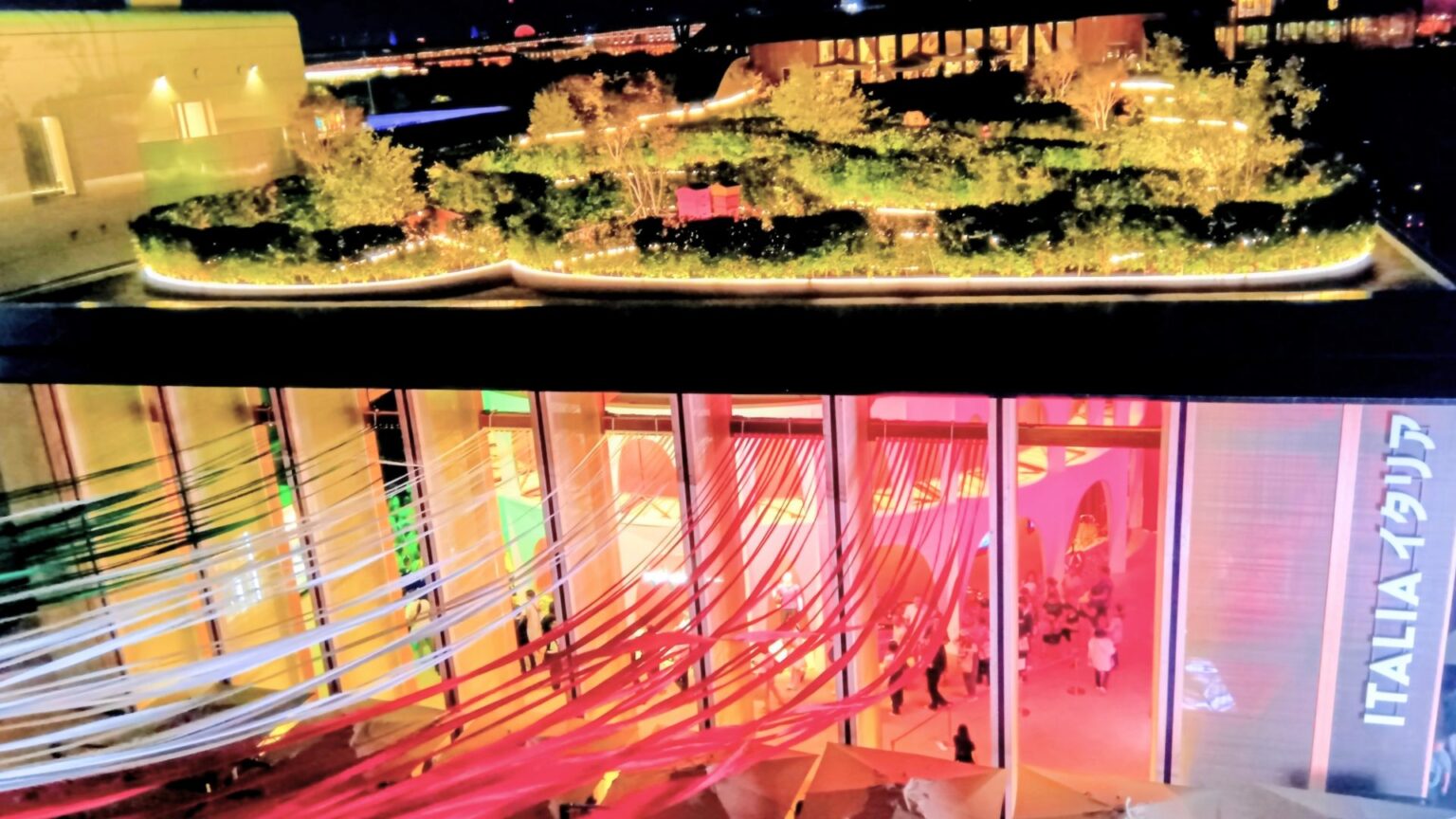 イタリア国旗をデザインしたリボン、大屋根リングとイタリア館をつなぐ 大阪・関西万博 | ラジトピ ラジオ関西トピックス - jocr.jp