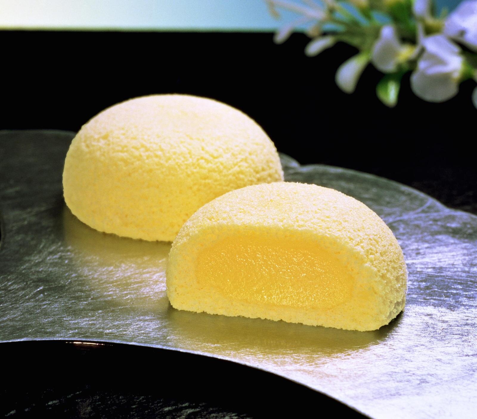 ゴッホ《星月夜》パッケージの「萩の月」東京都美術館ミュージアムショップ限定で | 写真