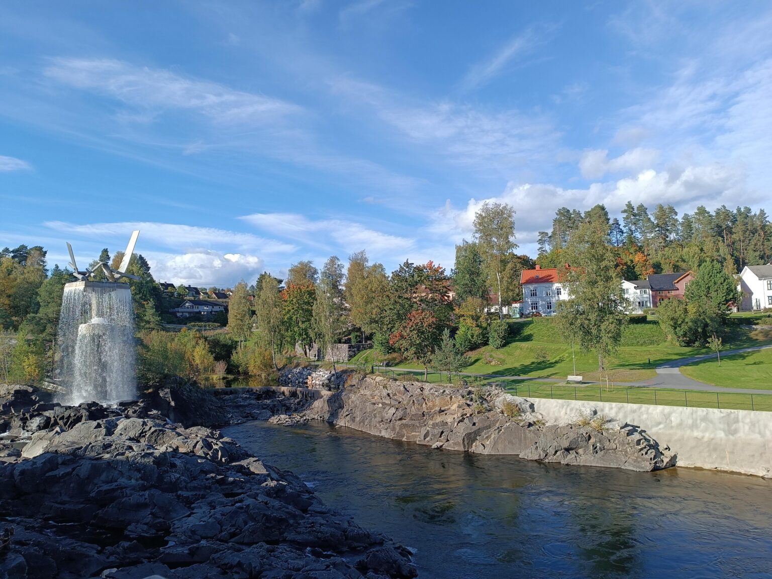 今日は訪問したHønefoss
