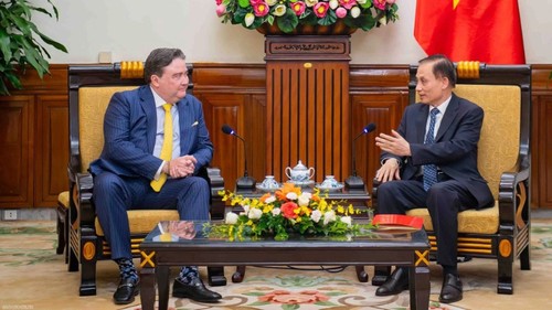 ベトナム 米国を戦略的に重要なパートナーと位置づける