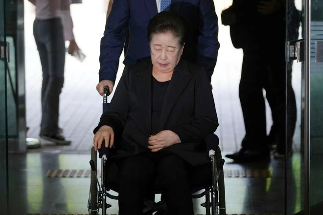 旧統一教会の韓鶴子総裁、韓国特別検察が逮捕 | 朝日ウイークリーデジタル(Asahi Weekly DIGITAL)日本語解説付きで読めて聴ける英字新聞