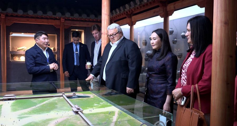 Speaker of New Zealand House of Representatives Visits Chinggis Khaan National Museum