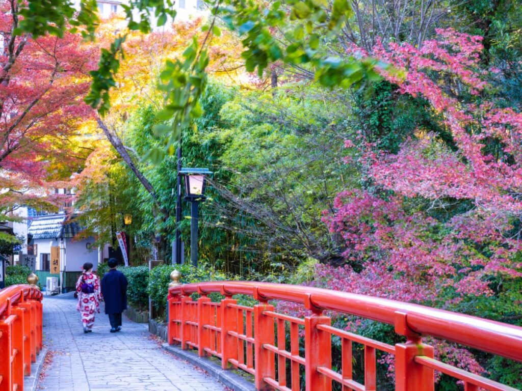秋に行きたい「静岡県の温泉地」ランキング！ 2位「修善寺温泉」、115票差の1位は？【2025年調査】 - All About ニュース