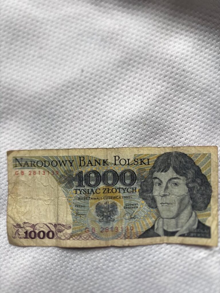 この紙幣は、ポーランドではまだ法定通貨と見なされていますか？