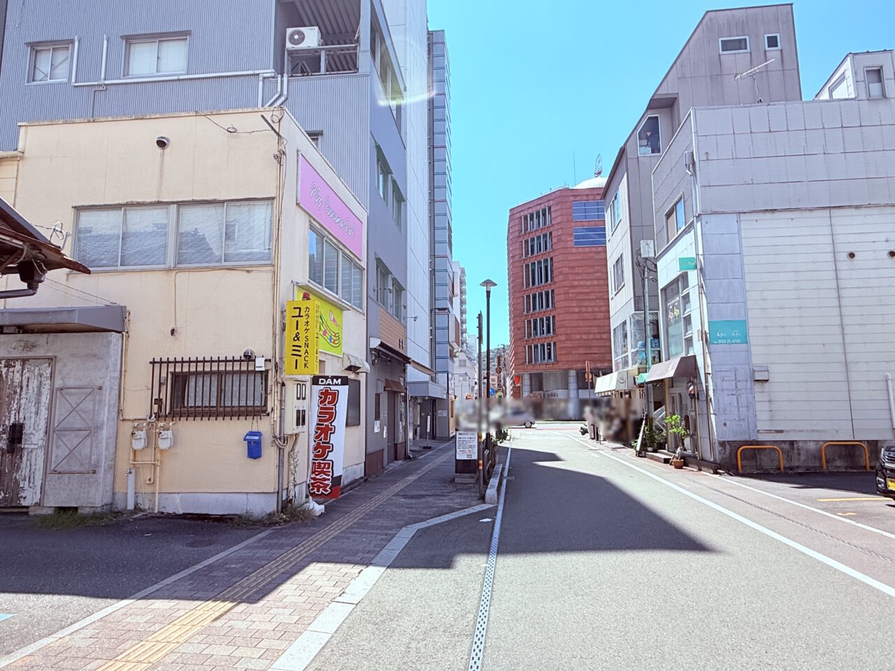 2025年8月末をもって閉店した高知市本町のフェ「Lil Base」