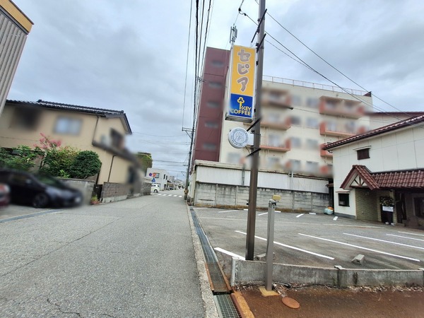 GUMP COFFEE ROASTERS.セピア店3