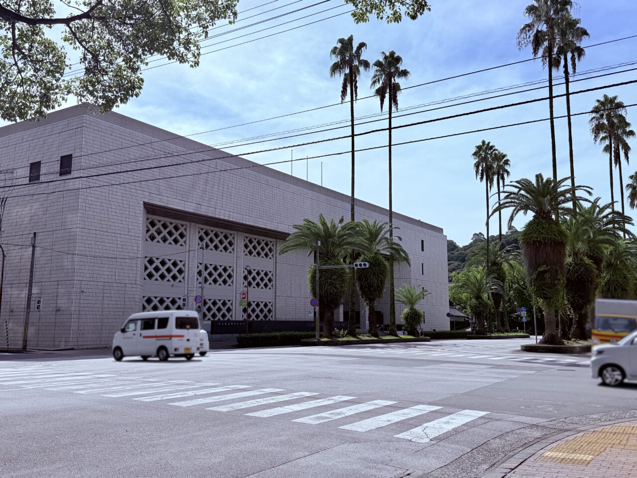 高知市本町にある高知県立県民文化ホール