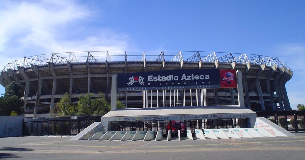 Mexico: Stadium expansion for the 2026 World Cup allegedly threatens community's water supply; incl. company comments