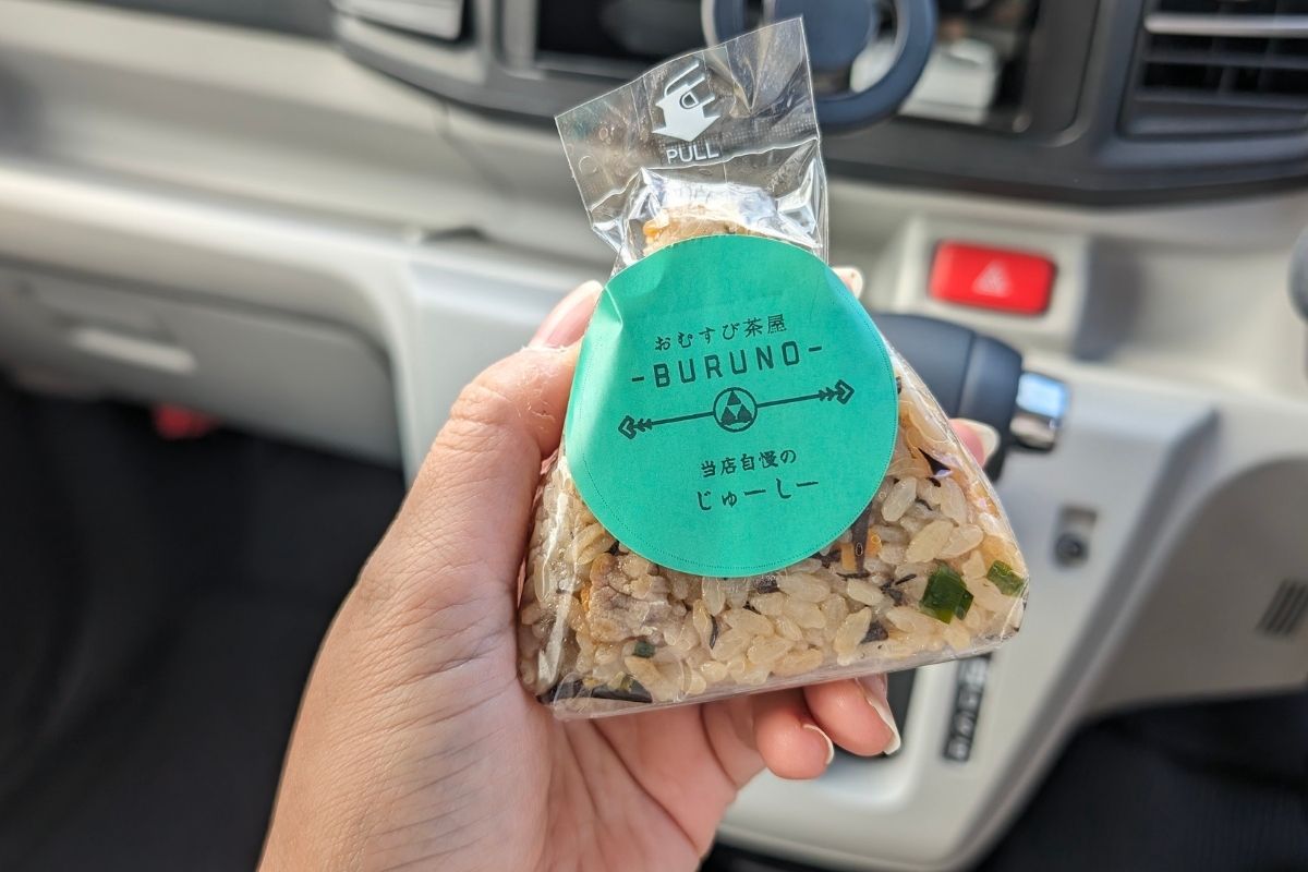「おむすび茶屋BURUNO」（恩納村）
