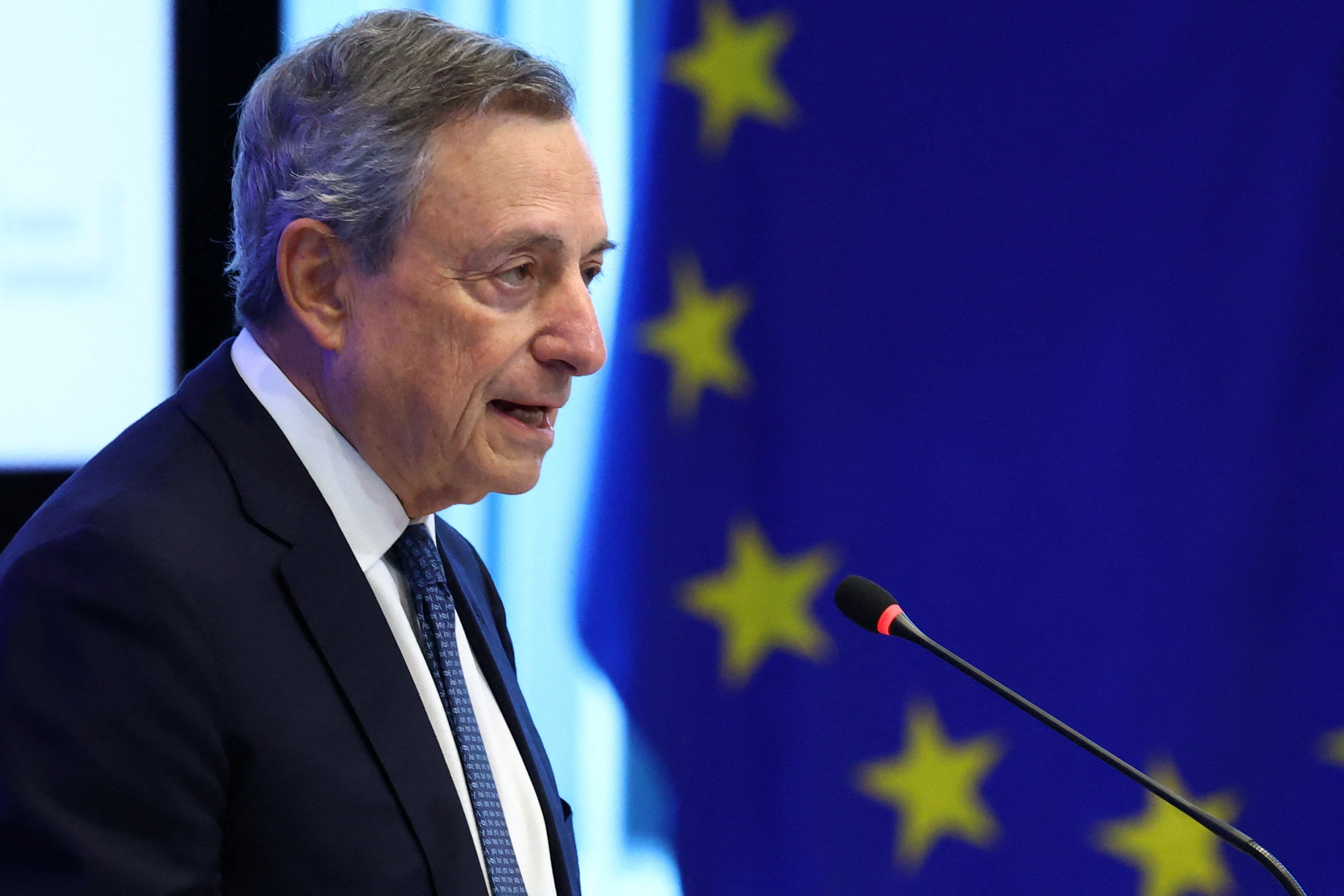 「ＥＵは経済成長で世界に遅れ」　ドラギ氏が一段の行動促す