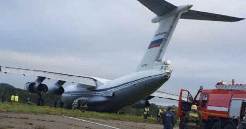 離陸後数分後に極秘貨物がcrash落するミステリー軍用機
