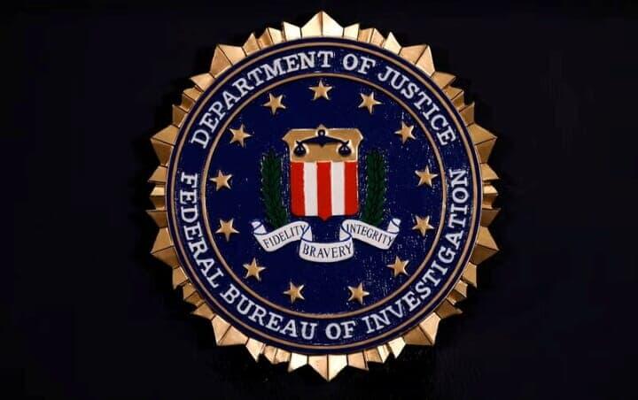 人種差別反対デモの前で「ひざまずいた」捜査官たちを、FBIが解雇...現場で何が？― 共感示すためではなく緊張を和らげるためだった