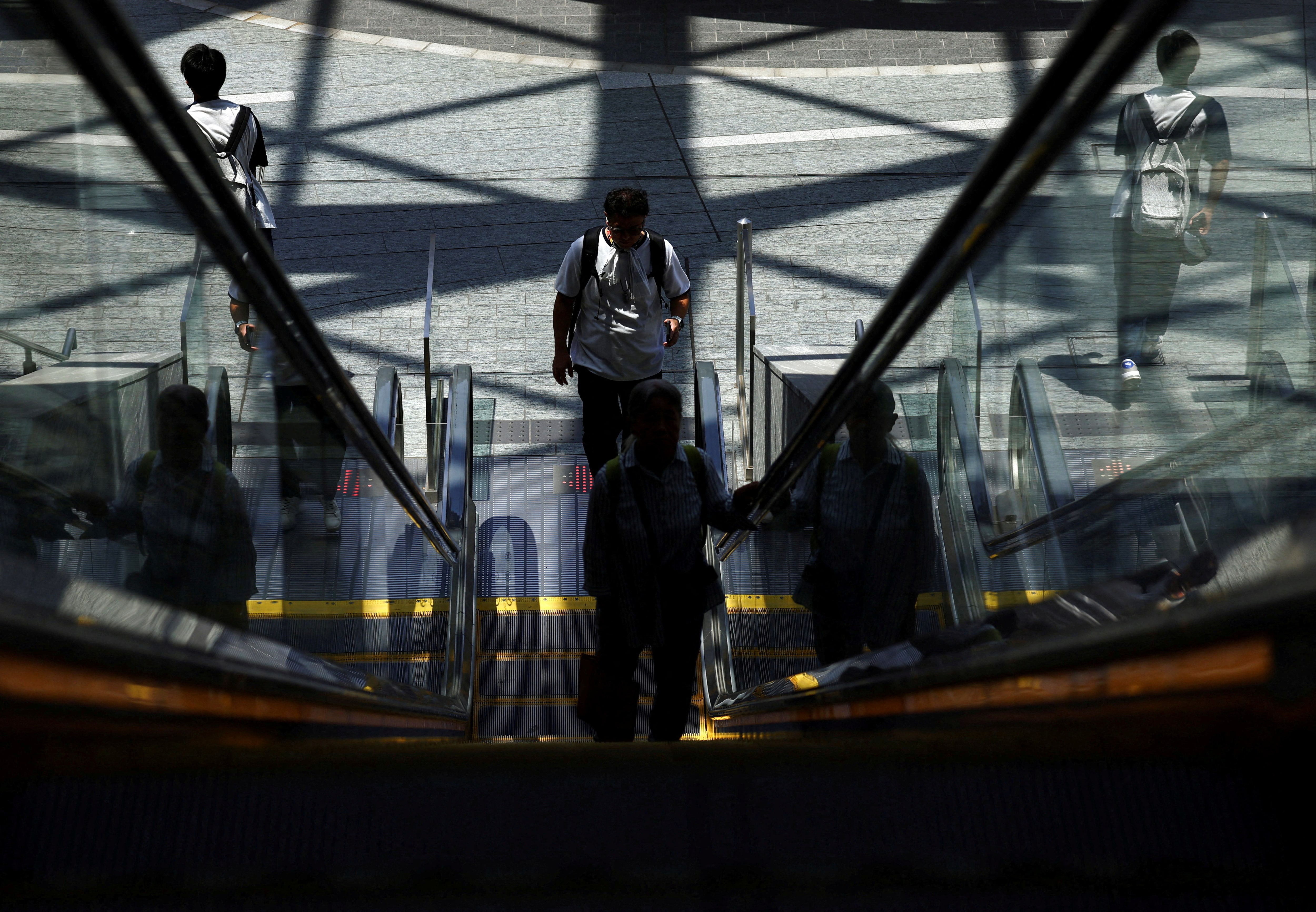 4─6月実質ＧＤＰ2次速報値、年率＋2.2％＝内閣府