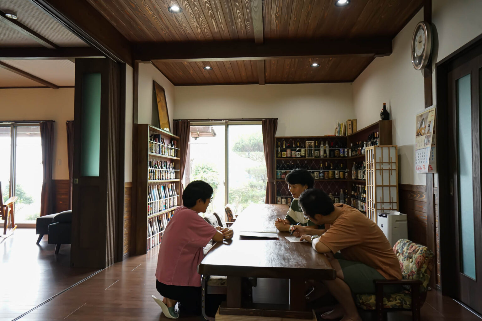 real local
鹿児島【鹿児島県阿久根市】「大川の日常」×「一軒貸切の宿」から生まれる阿久根暮らしの新しい選択肢。／ 的場邸 matobatei - reallocal｜移住やローカルまちづくりに興味がある人のためのサイト【インタビュー】