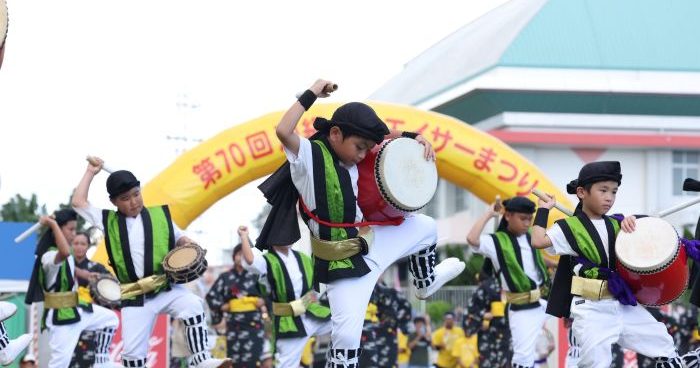 太鼓の響き会場いっぱいに 沖縄全島エイサーまつり、本祭始まる 15団体出演、フィナーレは打ち上げ花火も – 琉球新報デジタル 太鼓の響き会場いっぱいに 沖縄全島エイサーまつり、本祭始まる 15団体出演、フィナーレは打ち上げ花火も - 琉球新報デジタル