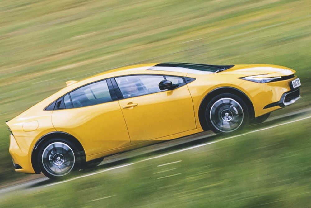 トヨタ・プリウス UK上陸25周年（2）　英国編集部が絶賛の理由とは？　初代と現行を乗り比べ（AUTOCAR JAPAN） | 自動車情報・ニュース