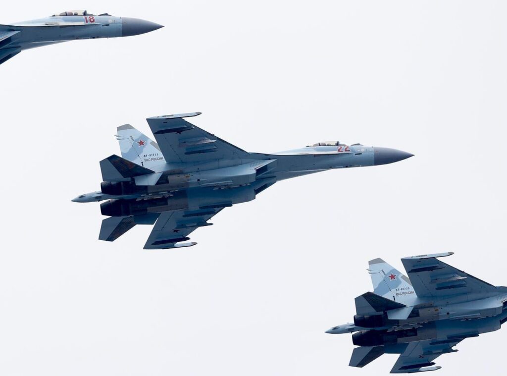 ロシアの戦闘機がアラスカ近くの国際空域に入った後、私たちはジェットをスクランブルします