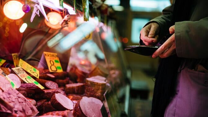 消費者価格は6.1％上昇し、食物は年間で9.2％増加しました