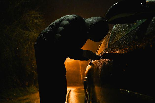 毎月500,000ユーロ相当の車を取っている国境を越えたギャングによって盗まれたTDの車