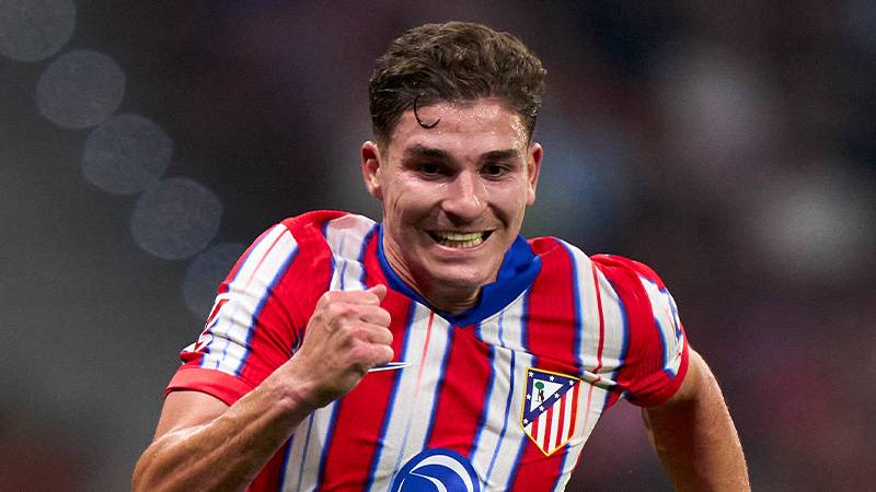 アトレティコのアルゼンチン代表アルバレス、リバプ―ルへ移籍可能性報道 | Football Tribe Japan