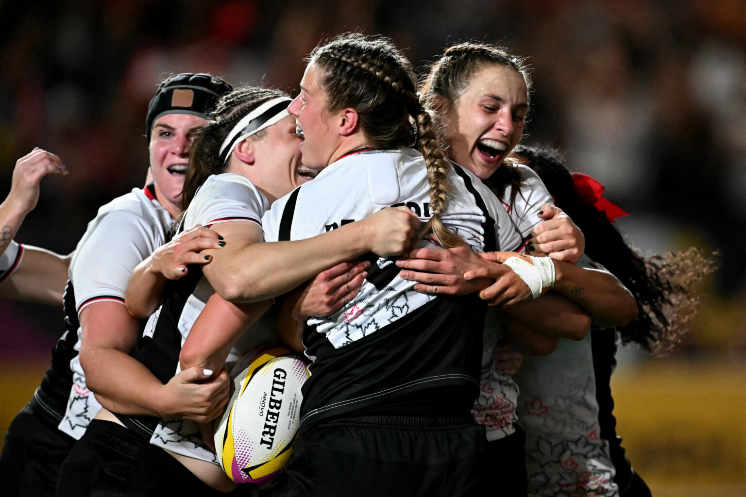 ニュージーランド 19-34 カナダ： カナダが前回王者ニュージーランドを破り、RWC 2025決勝進出を決める