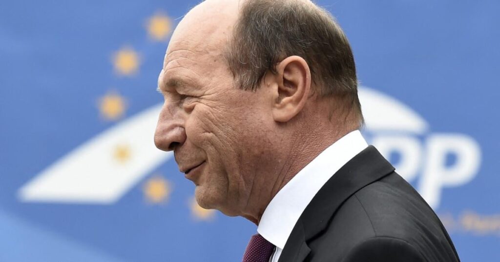 Traian Basescu：「もし私たちがロシアのドローンを撃downしていたら、ロシアの大使はまだ皮肉だったと思いますか？少なくとも彼は沈黙していました。」